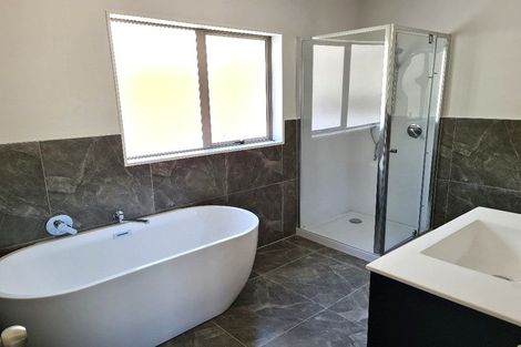 Photo of property in 17c Balmain Road, Birkenhead, Auckland, 0626