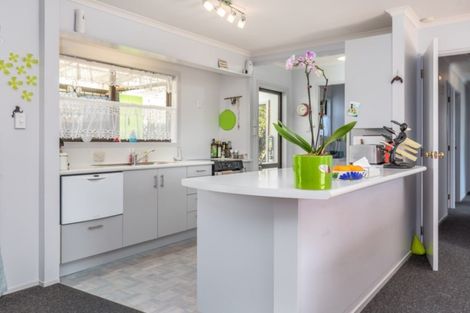 Photo of property in 8 Harbour Crest Drive, Waiuku, 2123