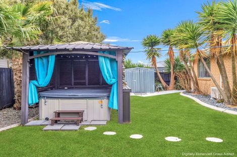 Photo of property in 16 Antrim Place, Nawton, Hamilton, 3200