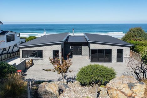 Photo of property in 32 Bedford Parade, Brighton, Dunedin, 9035