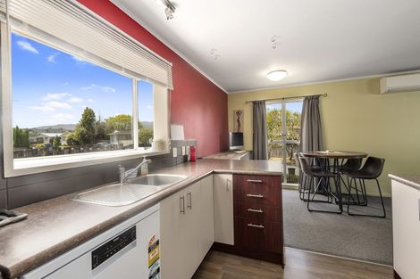 Photo of property in 41 Hartford Crescent, Totara Park, Upper Hutt, 5018