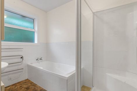 Photo of property in 142 Ilam Road, Ilam, Christchurch, 8041