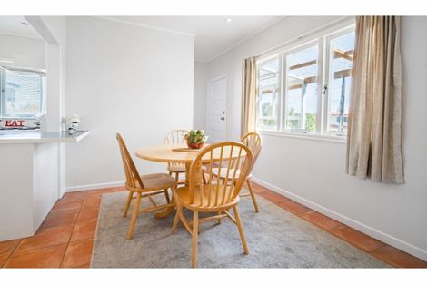 Photo of property in 43 Rogan Street, Mount Roskill, Auckland, 1041