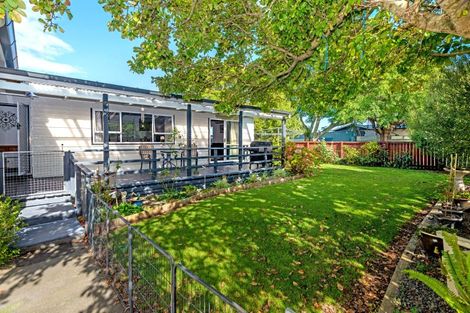 Photo of property in 2 Bulli Street, Riverdale, Gisborne, 4010