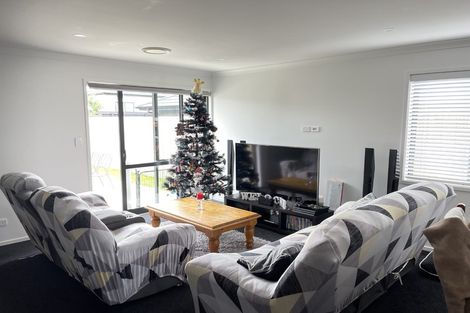 Photo of property in 12 Tawhiti Road, Pukekohe, 2120