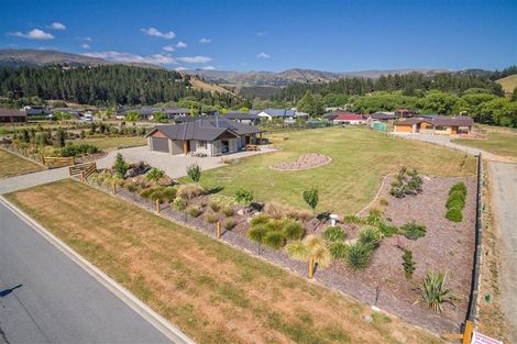Photo of property in 1 Harris Place, Luggate, Wanaka, 9383