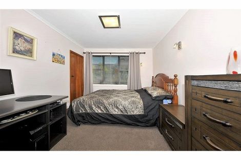 Photo of property in 179 Langdons Road, Northcote, Christchurch, 8052