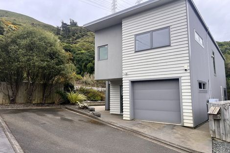 Photo of property in 30b Erlestoke Crescent, Churton Park, Wellington, 6037