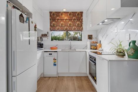 Photo of property in 35b Sutherland Road, Brookfield, Tauranga, 3110