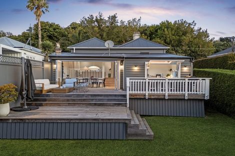 Photo of property in 15 Albert Road, Devonport, Auckland, 0624