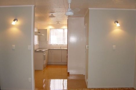 Photo of property in 12 Edwin Freeman Place, Ranui, Auckland, 0612