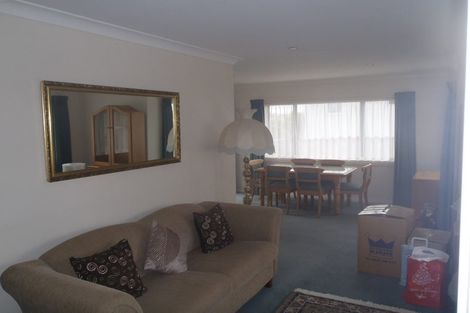 Photo of property in 6 Roy Maloney Drive, Henderson, Auckland, 0612