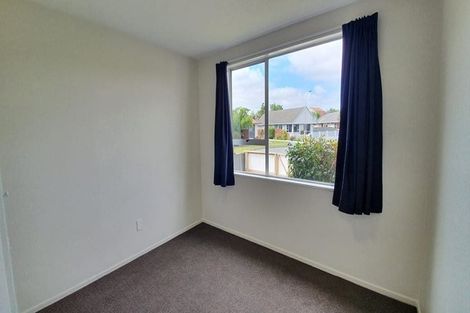 Photo of property in 21 Besant Place, Avondale, Christchurch, 8061