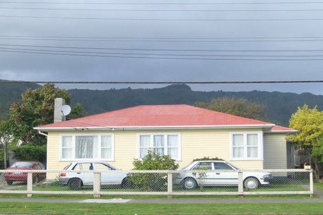Photo of property in 13 Chittick Street, Stokes Valley, Lower Hutt, 5019