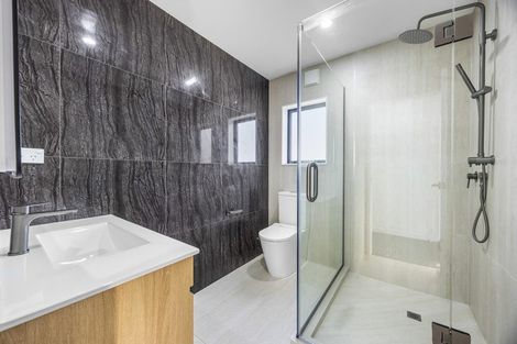 Photo of property in 40a Trentham Road, Papakura, 2110