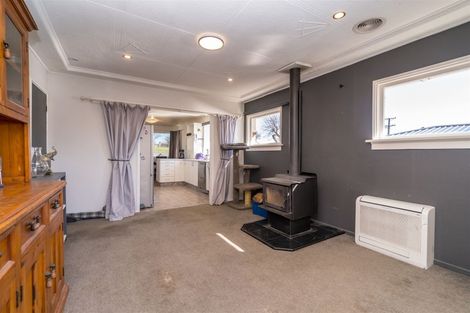 Photo of property in 42 Weir Street, Green Island, Dunedin, 9018