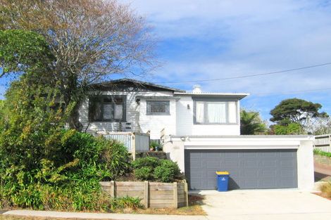 Photo of property in 54 Newington Road, Henderson, Auckland, 0612