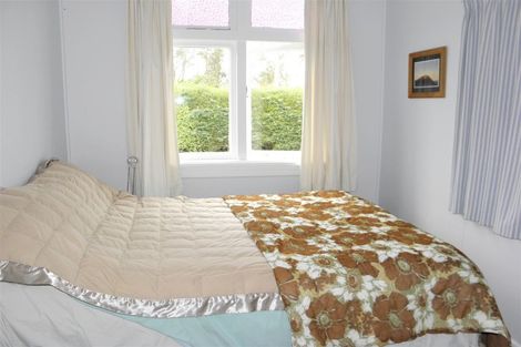 Photo of property in 77-79 Newcastle Street, Hampden, 9410