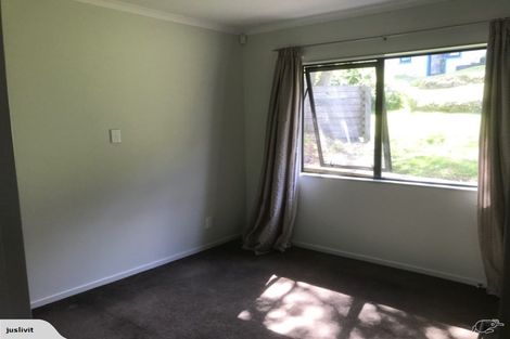 Photo of property in 17a Raumati Terrace, Khandallah, Wellington, 6035