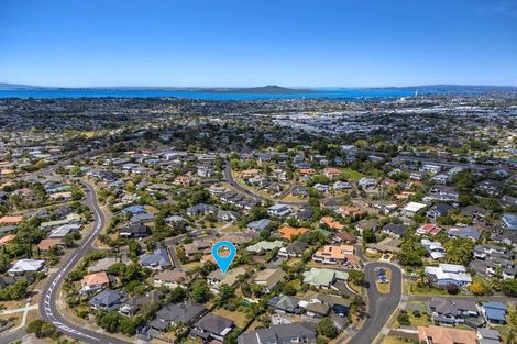 Photo of property in 10 Jacanas Place, Unsworth Heights, Auckland, 0632