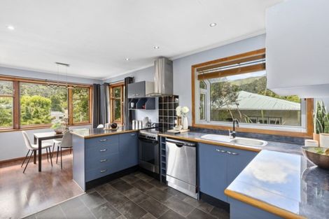 Photo of property in 18 Tawhai Street, Stokes Valley, Lower Hutt, 5019