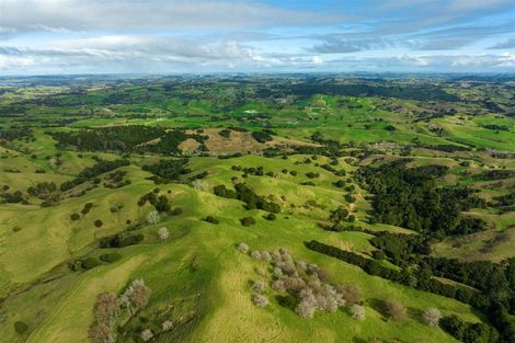 Photo of property in 435 Wairere Road, Paparoa, 0571