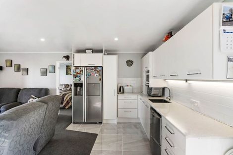 Photo of property in 96 Westhead Road, Pollok, Waiuku, 2683