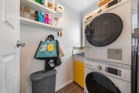 Photo of property in 6 Topeka Grove, Totara Park, Upper Hutt, 5018