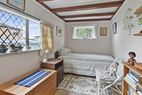 Photo of property in 14 Rogers Road, Manurewa, Auckland, 2102