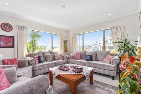 Photo of property in 22 Toledo Avenue, Henderson, Auckland, 0612