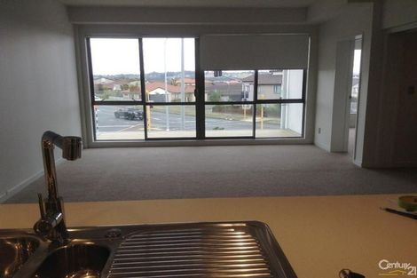 Photo of property in 1i/136 Stancombe Road, Flat Bush, Auckland, 2016