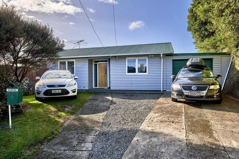 Photo of property in 1 Kahu Road, Paremata, Porirua, 5024