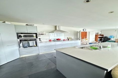 Photo of property in 1 Olwyn Place, Greenhithe, Auckland, 0632