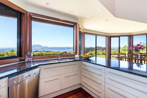 Photo of property in 121 Highland Drive, Acacia Bay, Taupo, 3385