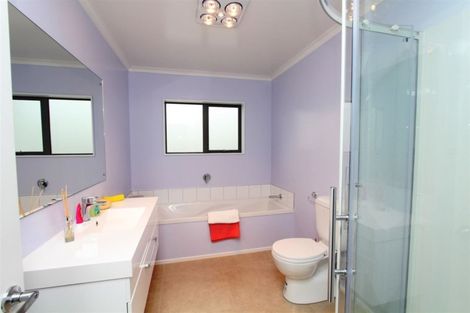 Photo of property in 5 Prestwich Rise, Churton Park, Wellington, 6037