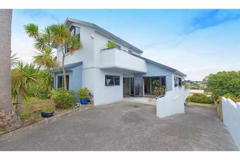 Photo of property in 62 Stanmore Bay Road, Stanmore Bay, Whangaparaoa, 0932