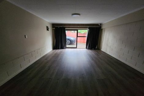 Photo of property in 27 Harris Road, Mount Wellington, Auckland, 1051