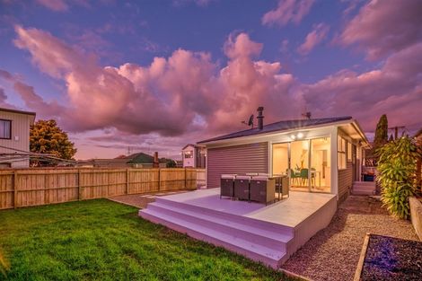 Photo of property in 145 Portage Road, New Lynn, Auckland, 0600