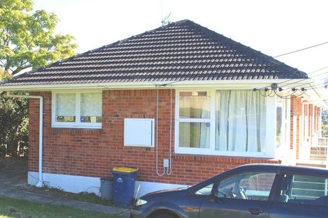 Photo of property in 61 Ocean View Road, Hillcrest, Auckland, 0627