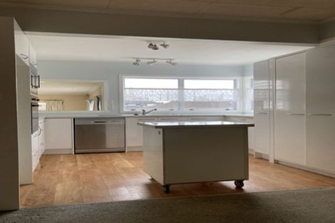 Photo of property in 7 Landon Avenue, Mangere East, Auckland, 2024