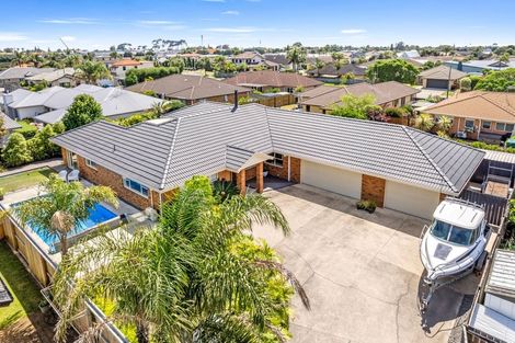 Photo of property in 6 Madeira Close, Papamoa Beach, Papamoa, 3118