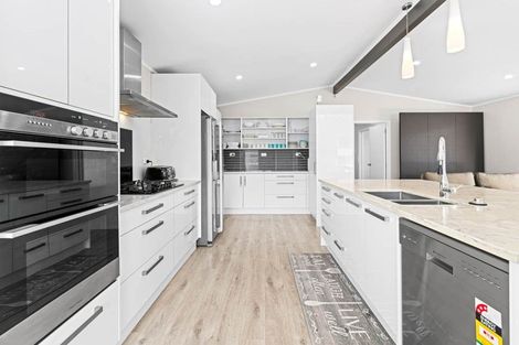 Photo of property in 62 Heybridge Street, Manurewa, Auckland, 2102