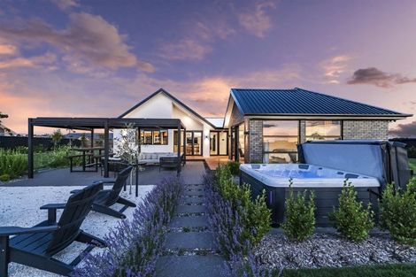 Photo of property in 42 Ridgeland Way, West Melton, 7618