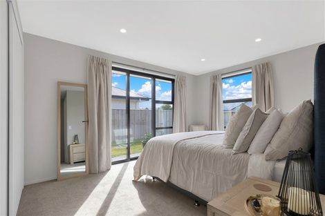 Photo of property in 9 Deans Place, Amberley, 7410