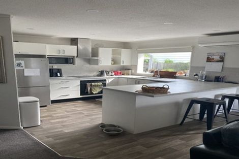 Photo of property in 8 Westra View, Tawa, Wellington, 5028