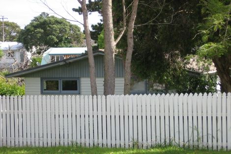Photo of property in 1/25 Drome View Place, Beach Haven, Auckland, 0626