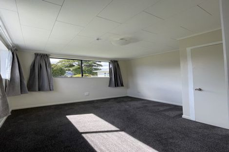 Photo of property in 7 Okura Grove, Boulcott, Lower Hutt, 5010