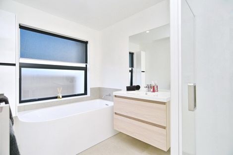 Photo of property in 17 Angus Place, Rangiora, 7400