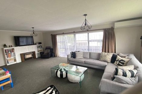 Photo of property in 4 Gates Road, Waikanae Beach, Waikanae, 5036