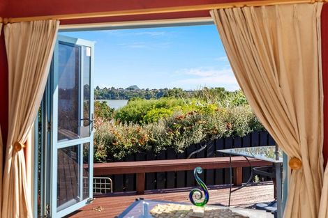 Photo of property in 18 Lorrigan Way, Welcome Bay, Tauranga, 3112